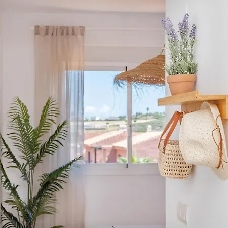 Apartment Discover Serene Living At Del Sol - Rdr472